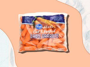 baby carrots in a bag